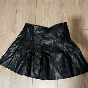 Zara XL mini pleated vegan leather skirt worn once